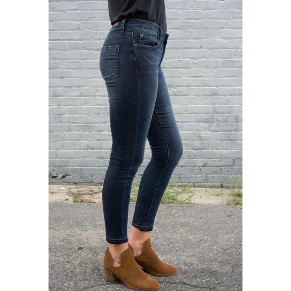 Articles Of Society Dark Wash Cropped Ankle Skinny Jeans